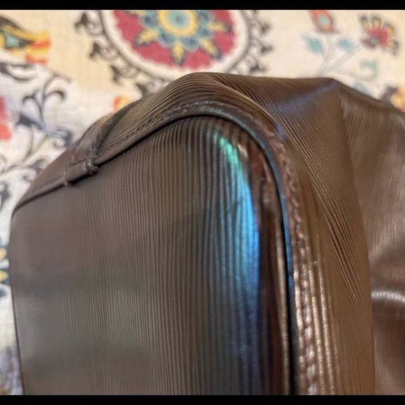 Louis Vuitton Noe. Petit Noe in Moka Rich Chocolate! Beautiful Pre Loved Bag! - Picture 10 of 16